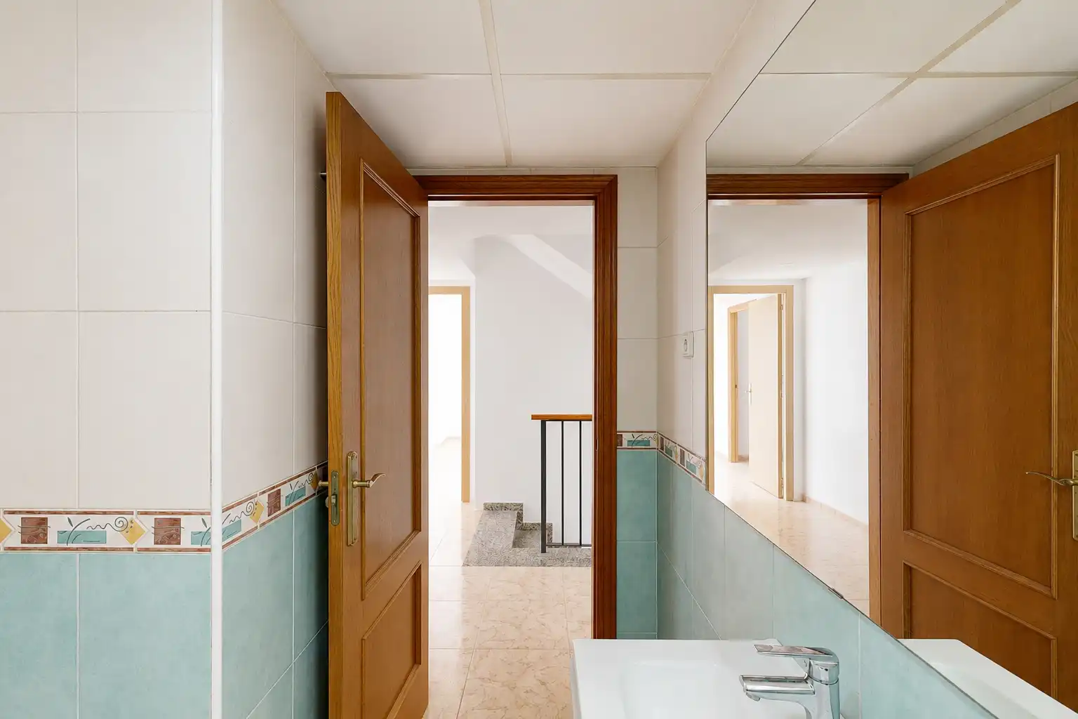 Baño de Casa adosada en venta en Murcia con Aire acondicionado, Terraza y Trastero