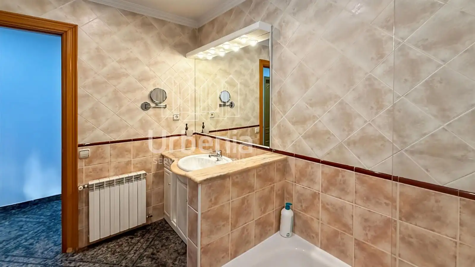 Bathroom of Flat for sale in Sant Cebrià de Vallalta  with Air Conditioner, Heating and Terrace