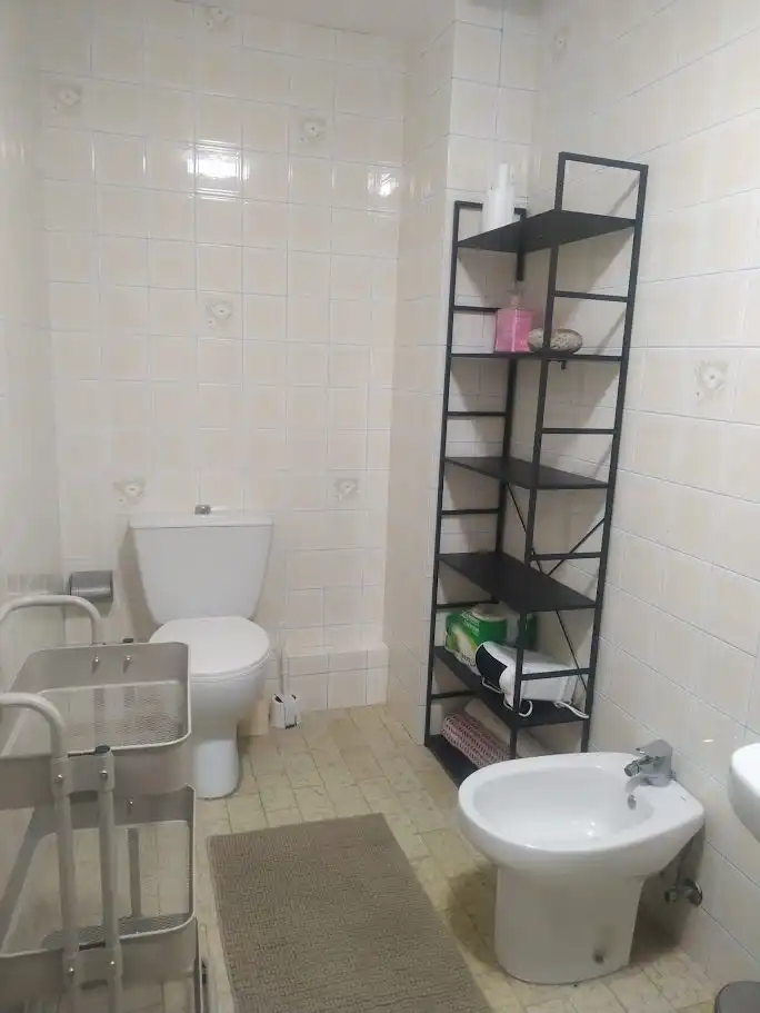 Bathroom of Flat for rent in Betanzos  with Heating, Parquet flooring and Furnished