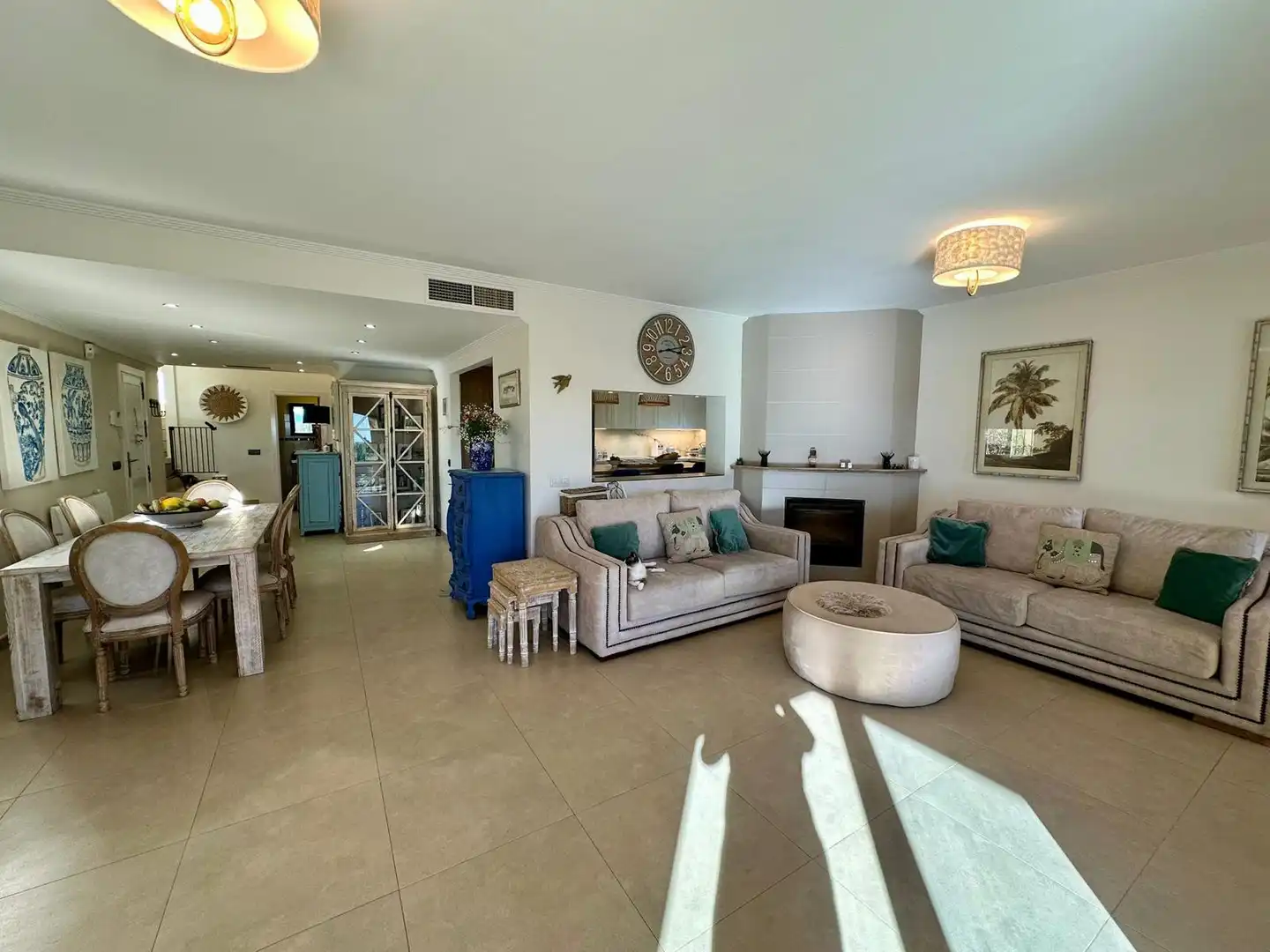 Living room of Houses for sale in Estepona  with Air Conditioner, Private garden and Terrace