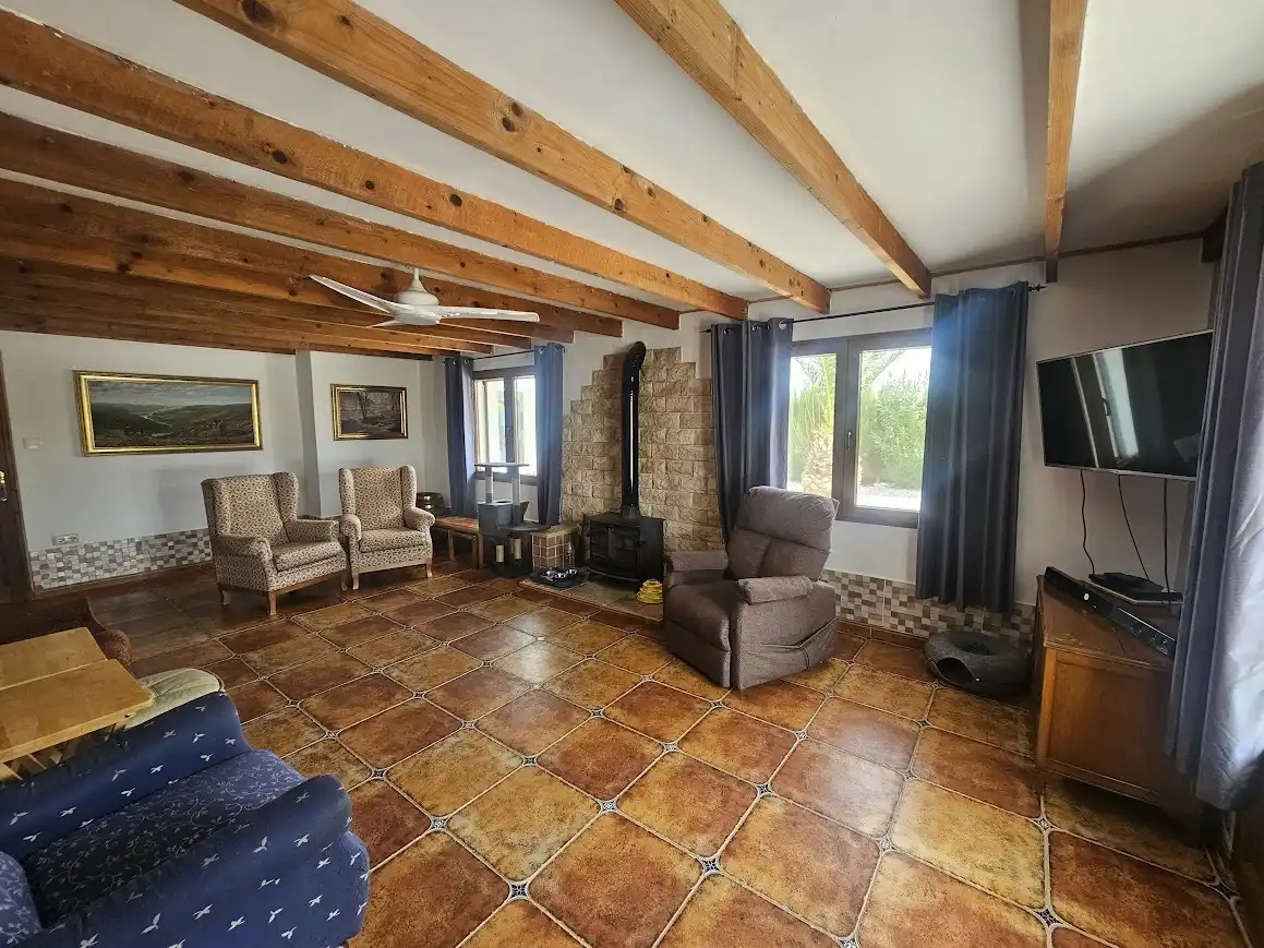 Sala de estar de Finca rústica en venta en Villena con Piscina
