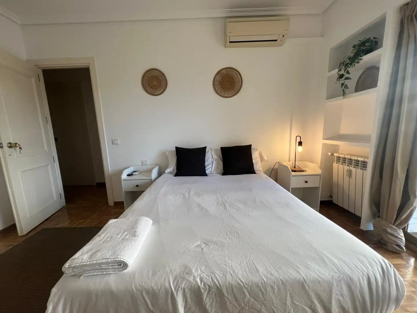 Bedroom of Flat for share in Madrid  with Air Conditioner, Heating and Terrace
