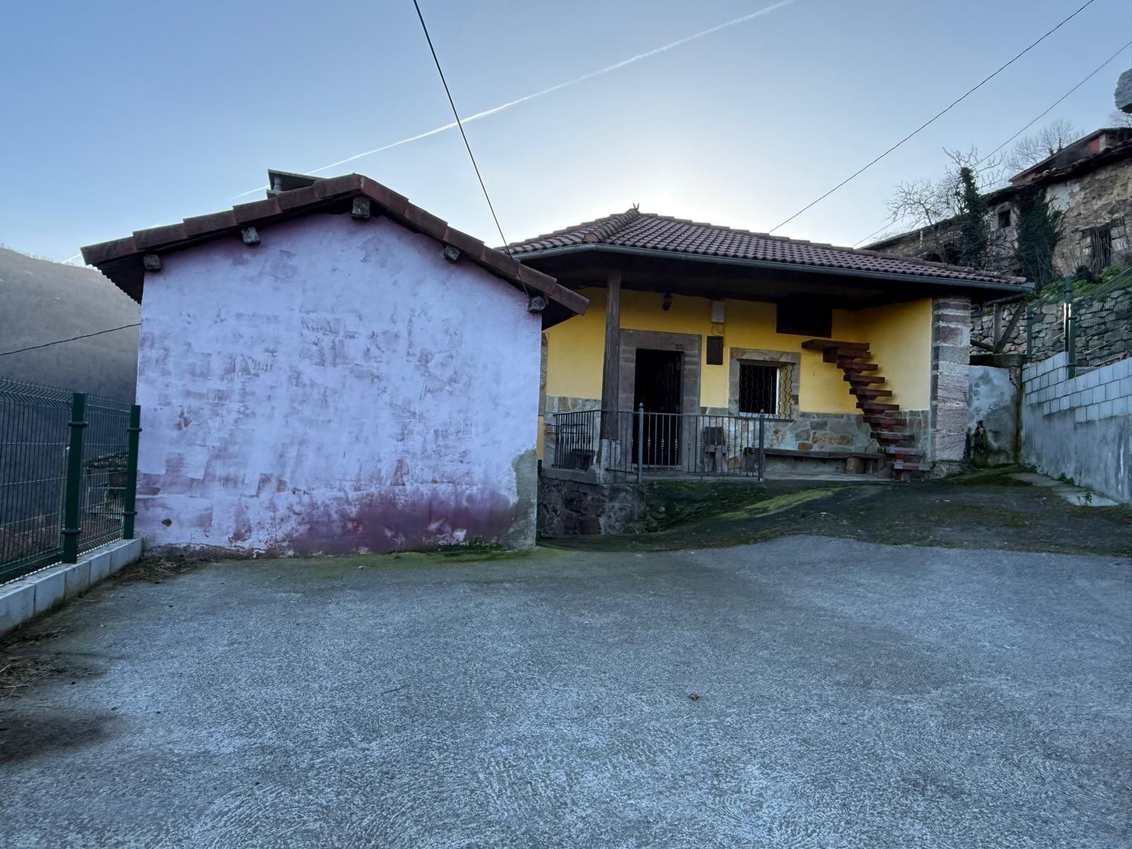 Außenansicht von Country house zum Verkauf in Teverga mit Möbliert