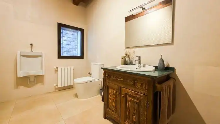 Baño de Casa o chalet en venta en Castril con Calefacción, Jardín privado y Parquet