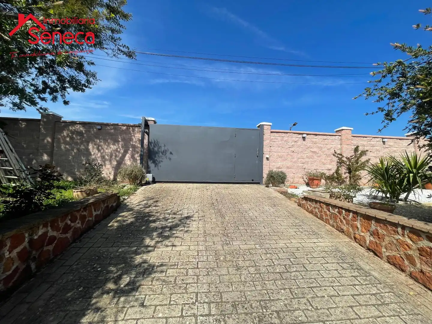 Exterior view of Houses for sale in Córdoba  with Air Conditioner, Heating and Terrace