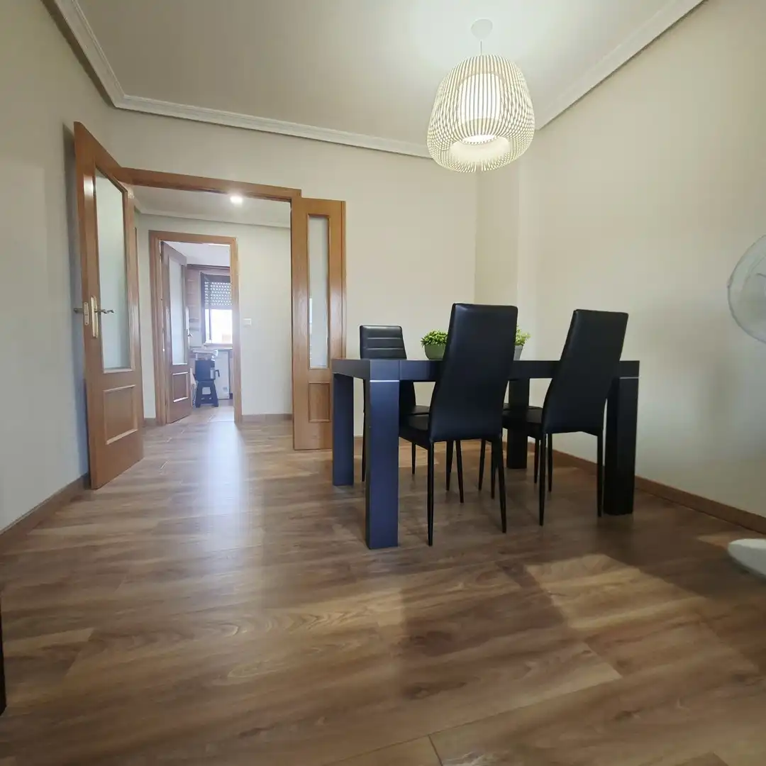 Penthouse with lift for sale in Oliver-Valdefierro, imagen 3
