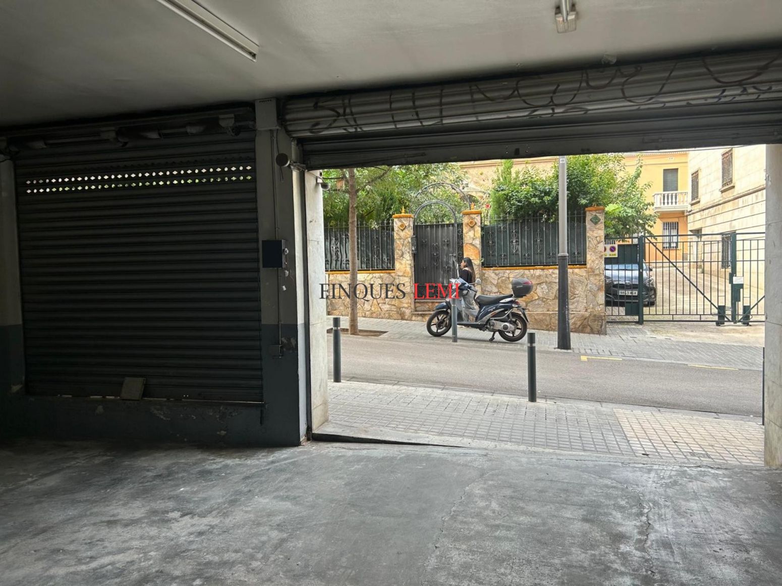 Vista exterior de Garatge en venda en  Barcelona Capital