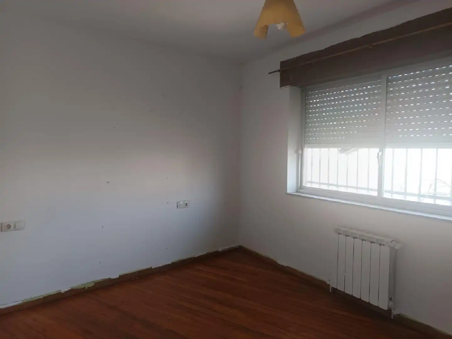 Schlafzimmer von Maisonette zum Verkauf in Sarria mit Abstellraum