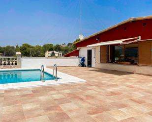 Piscina de Casa o xalet en venda en Chiva amb Calefacció, Jardí privat i Terrassa