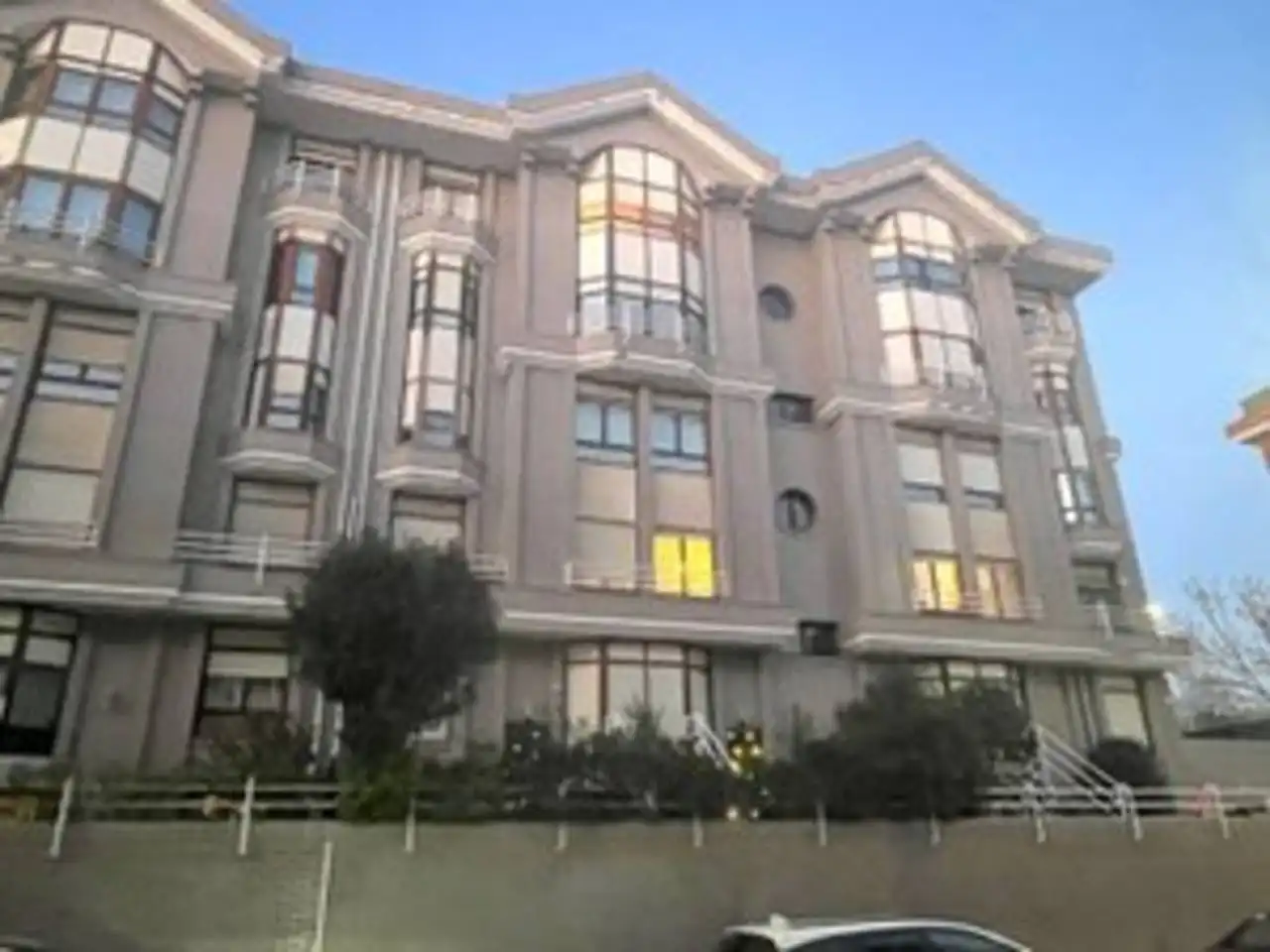 Außenansicht von Maisonette zum Verkauf in Leioa mit Heizung, Privatgarten und Parkett