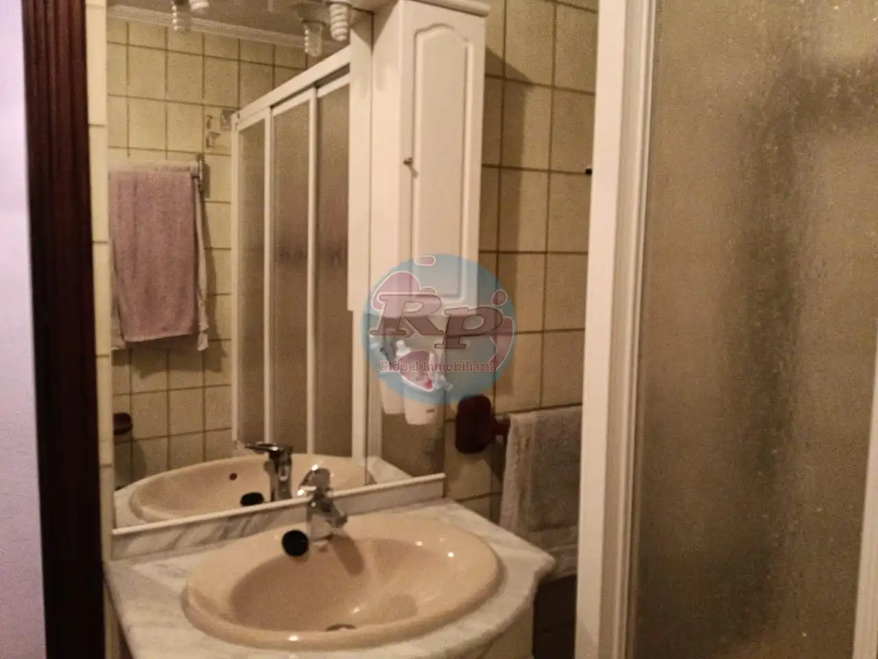 Badezimmer von Wohnung zum Verkauf in Villablino mit Heizung und Terrasse