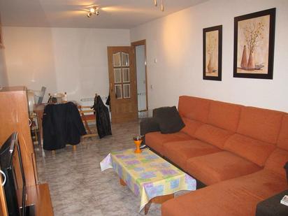 Living room of Flat for sale in Torres de la Alameda