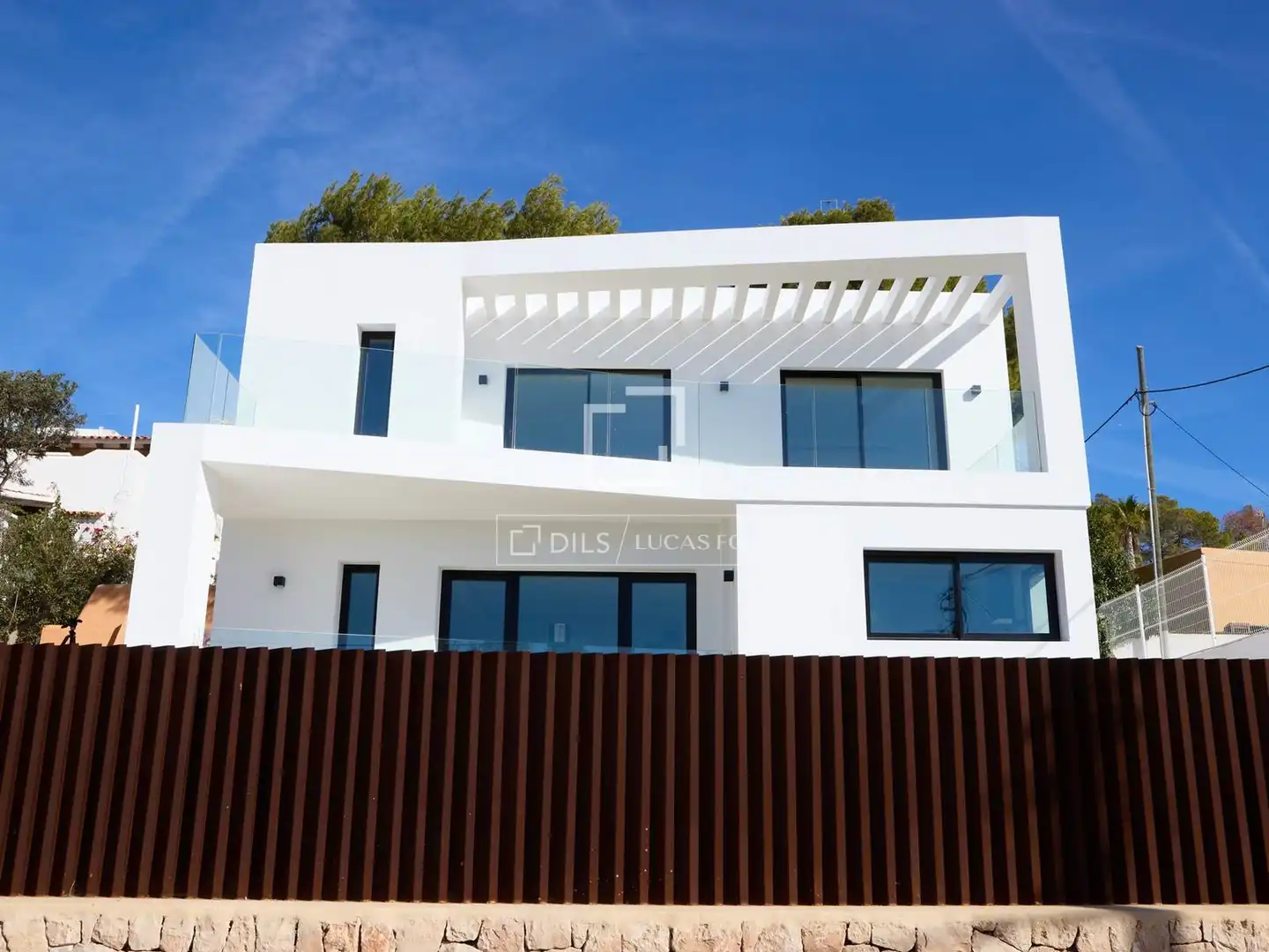 Vista exterior de Casa o xalet en venda en Santa Eulària des Riu amb Aire condicionat, Piscina i Balcó