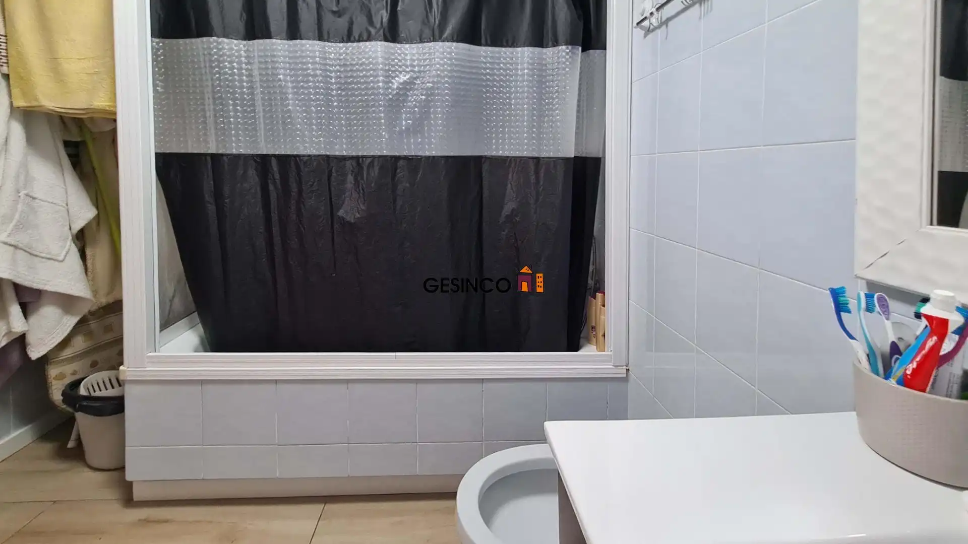 Bany de Pis en venda en Ontinyent amb Balcó