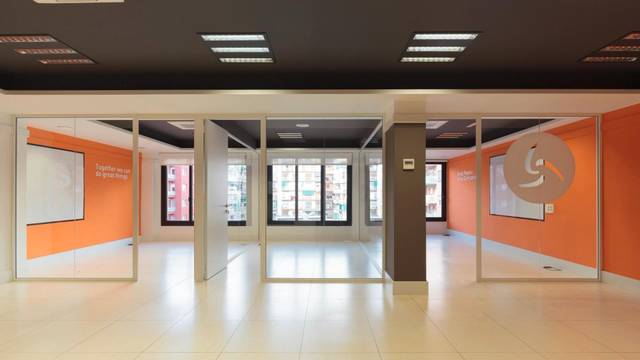 Oficina en Alquiler en Avinguda de Madrid en La Maternitat i Sant Ramon