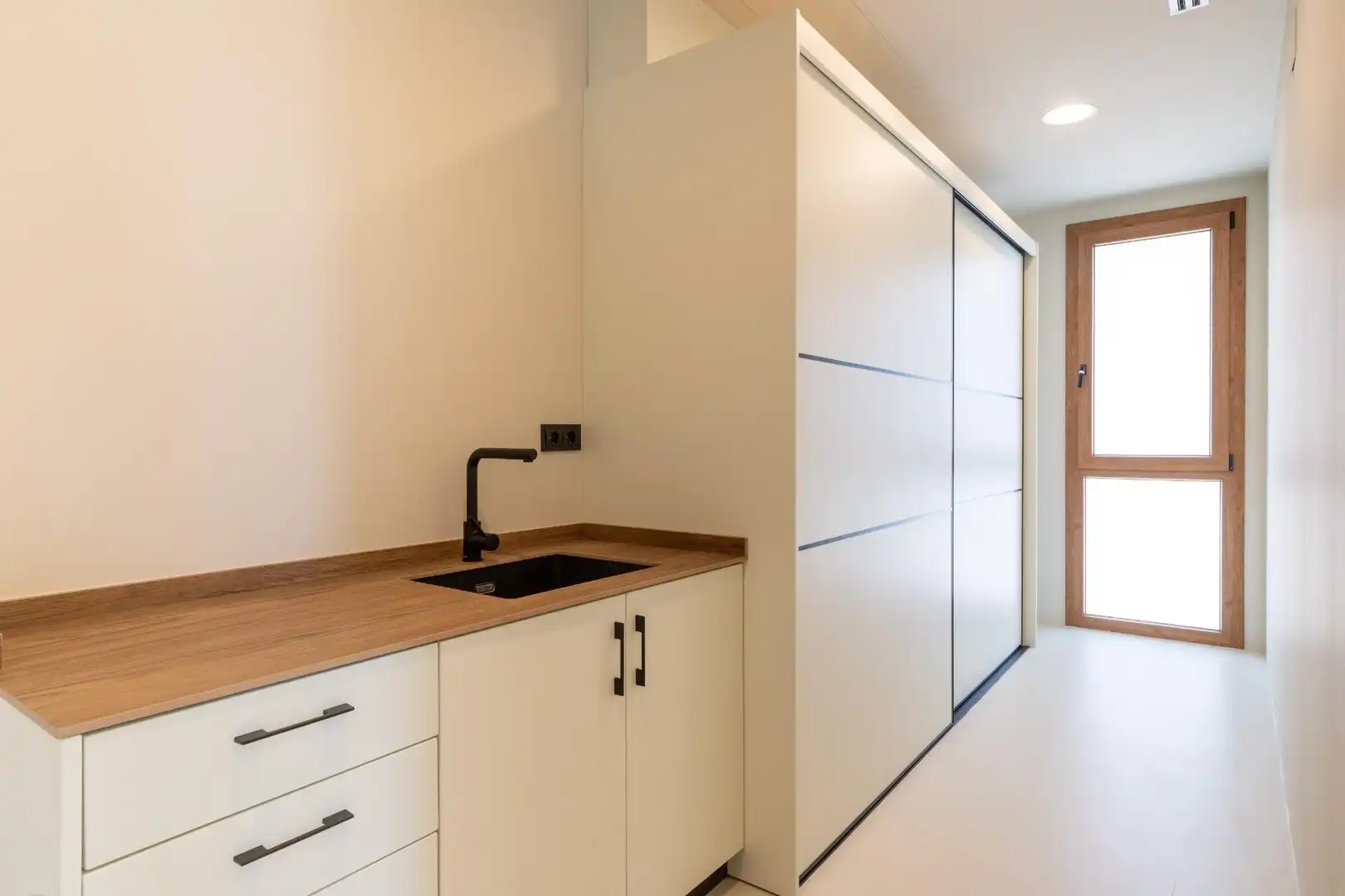 Cocina de Casa o chalet en venta en L'Ampolla con Aire acondicionado, Calefacción y Jardín privado