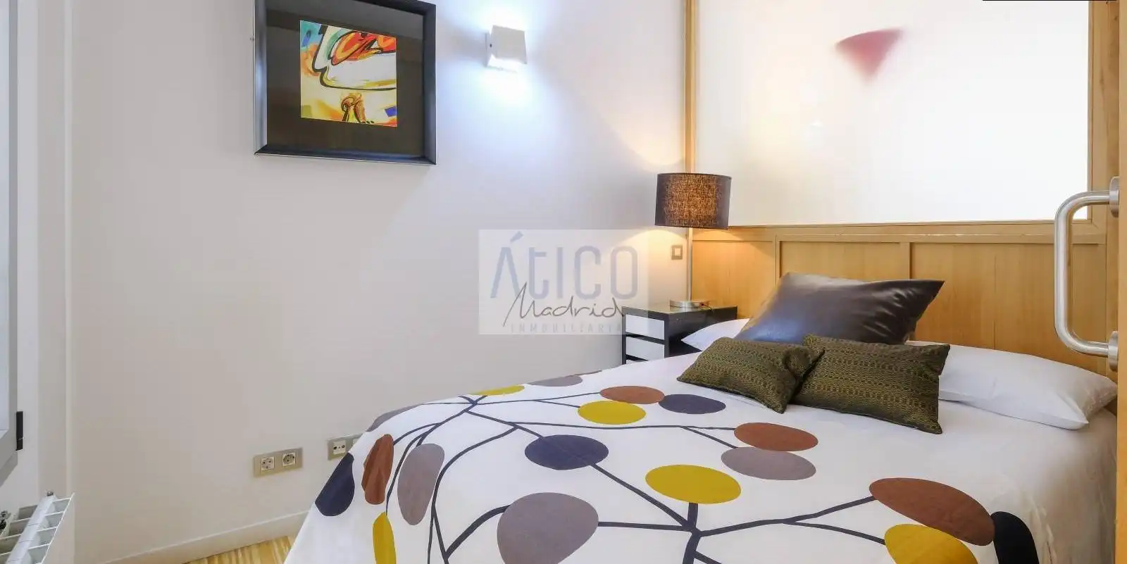 Dormitori de Apartament de lloguer en Madrid amb Aire condicionat, Calefacció i Terrassa