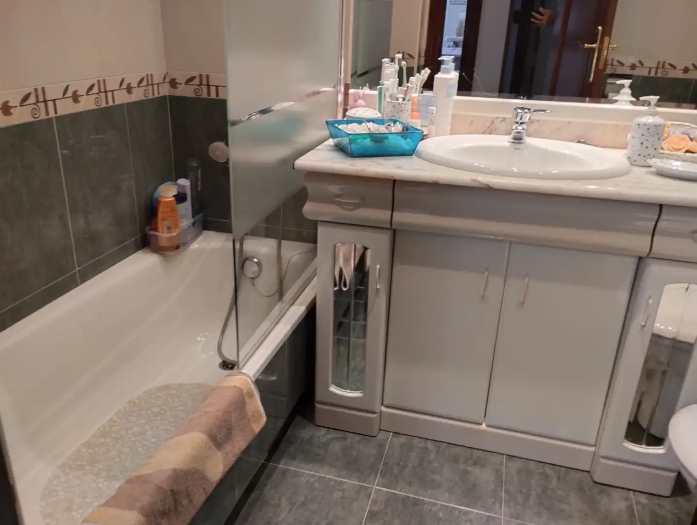 Bathroom of Flat for sale in Bárcena de Cicero  with Heating, Storage room and Swimming Pool