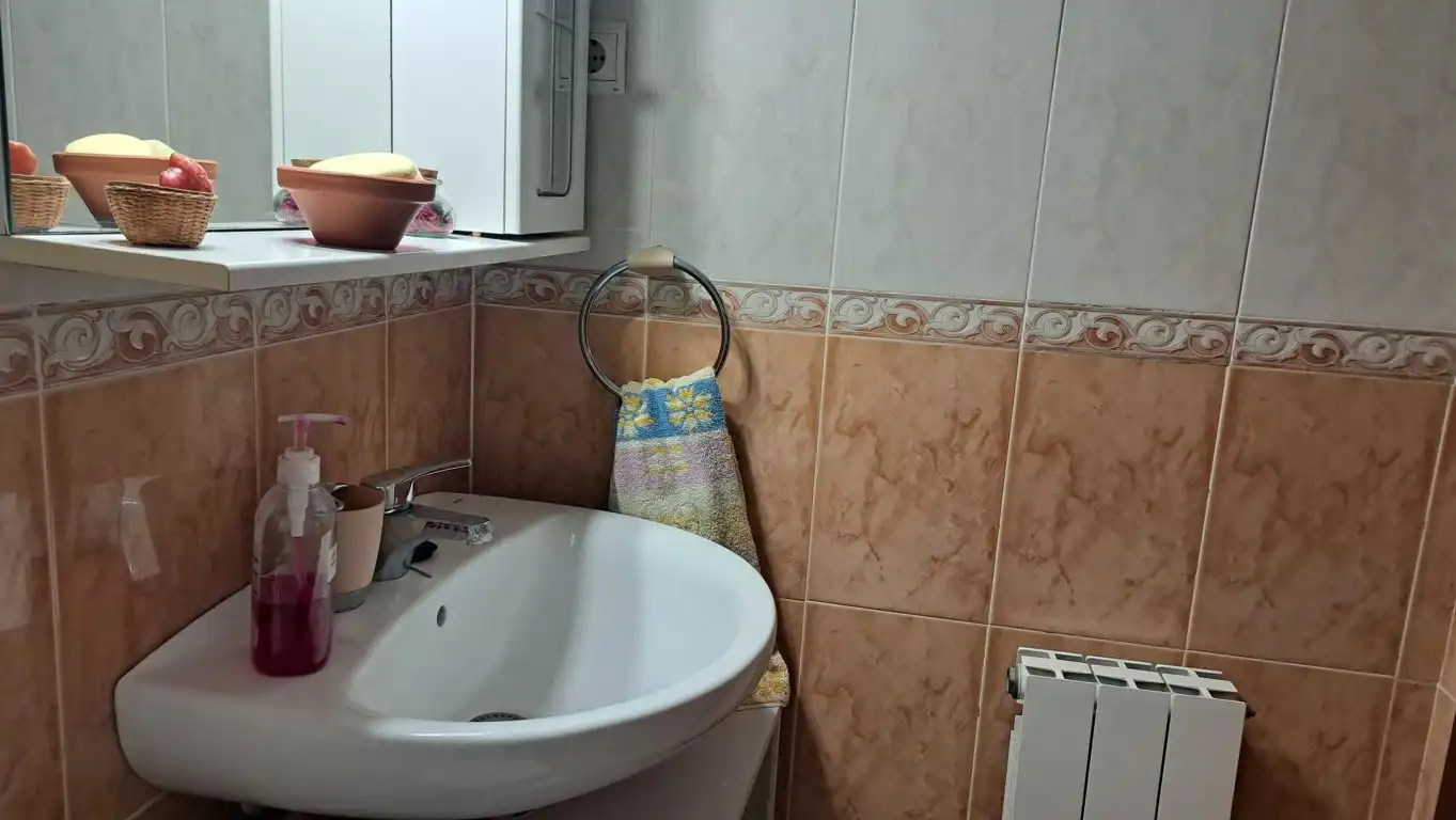 Bany de Pis de lloguer en Cunit amb Aire condicionat, Calefacció i Moblat