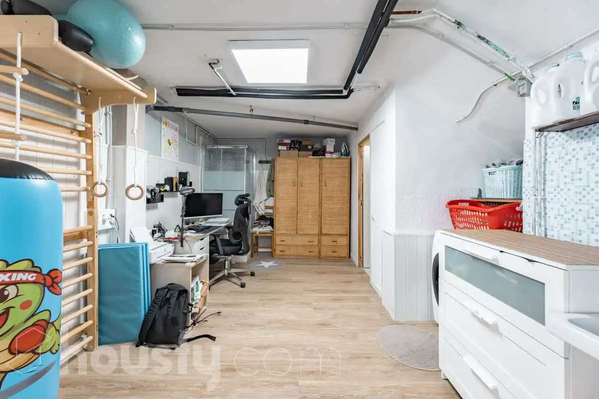 House with balcony for sale in Avenida Comte Gómez de Orbaneja ., imagen 37