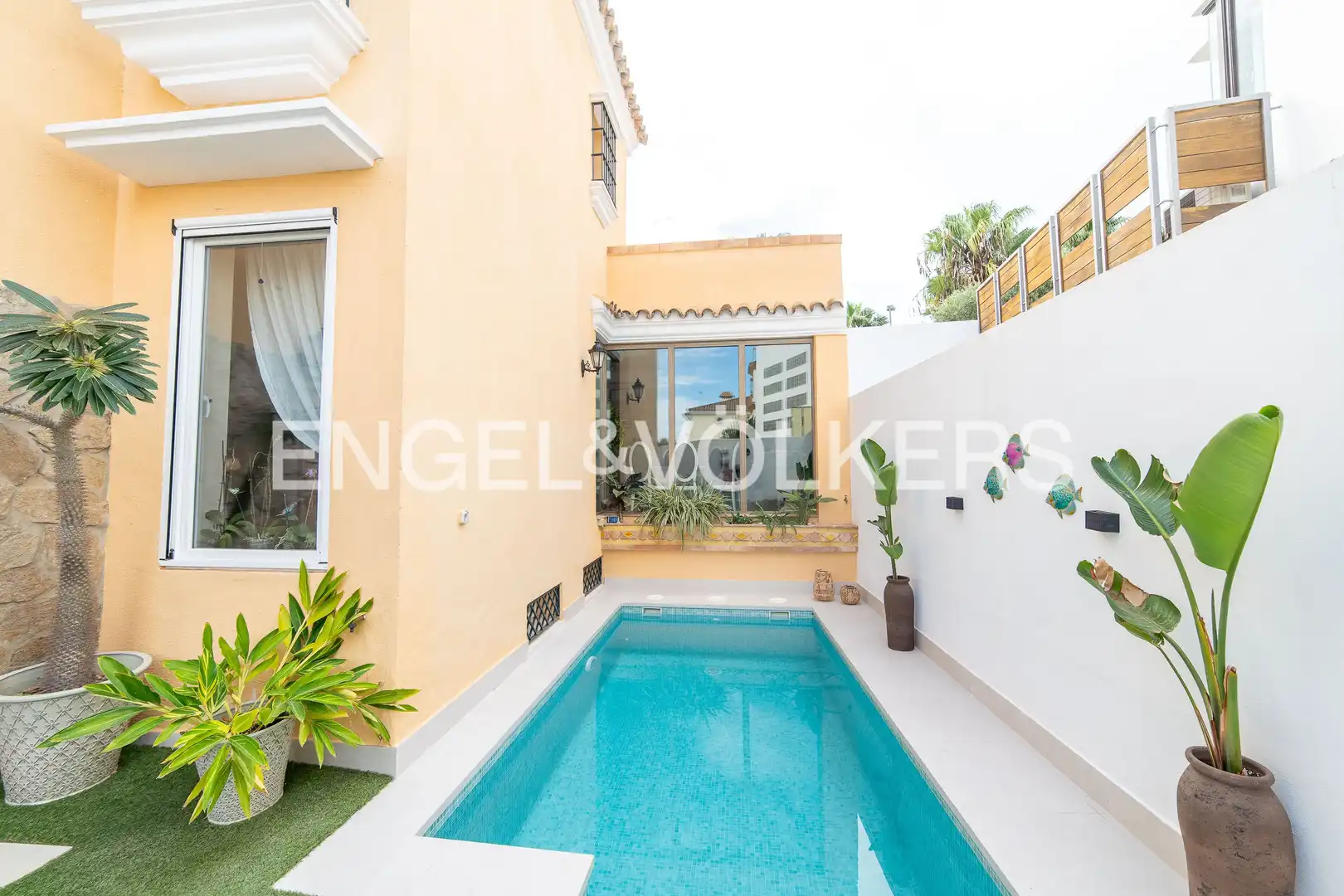 Exterior view of Country homes for sale in San Fernando  with Heating, Private garden and Swimming Pool