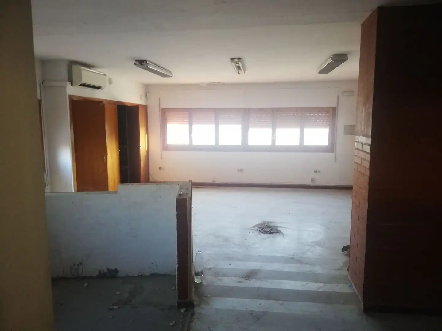 Fabrikhallen zur Miete in Monzón