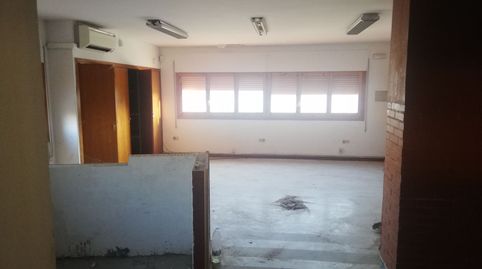 Foto 3 von Fabrikhallen zur Miete in Monzón, Huesca