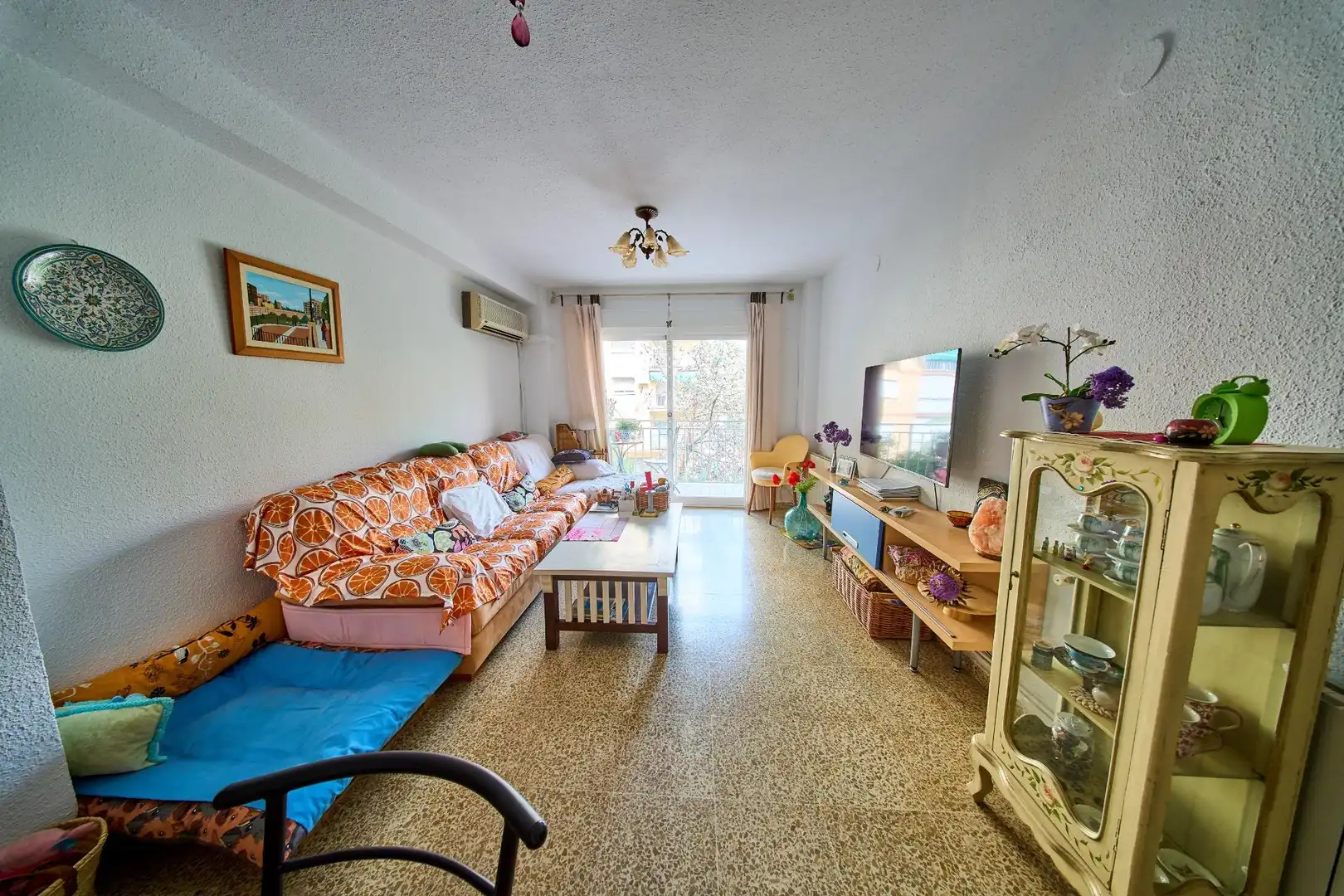 Sala d'estar de Pis en venda en Granada amb Aire condicionat, Calefacció i Terrassa