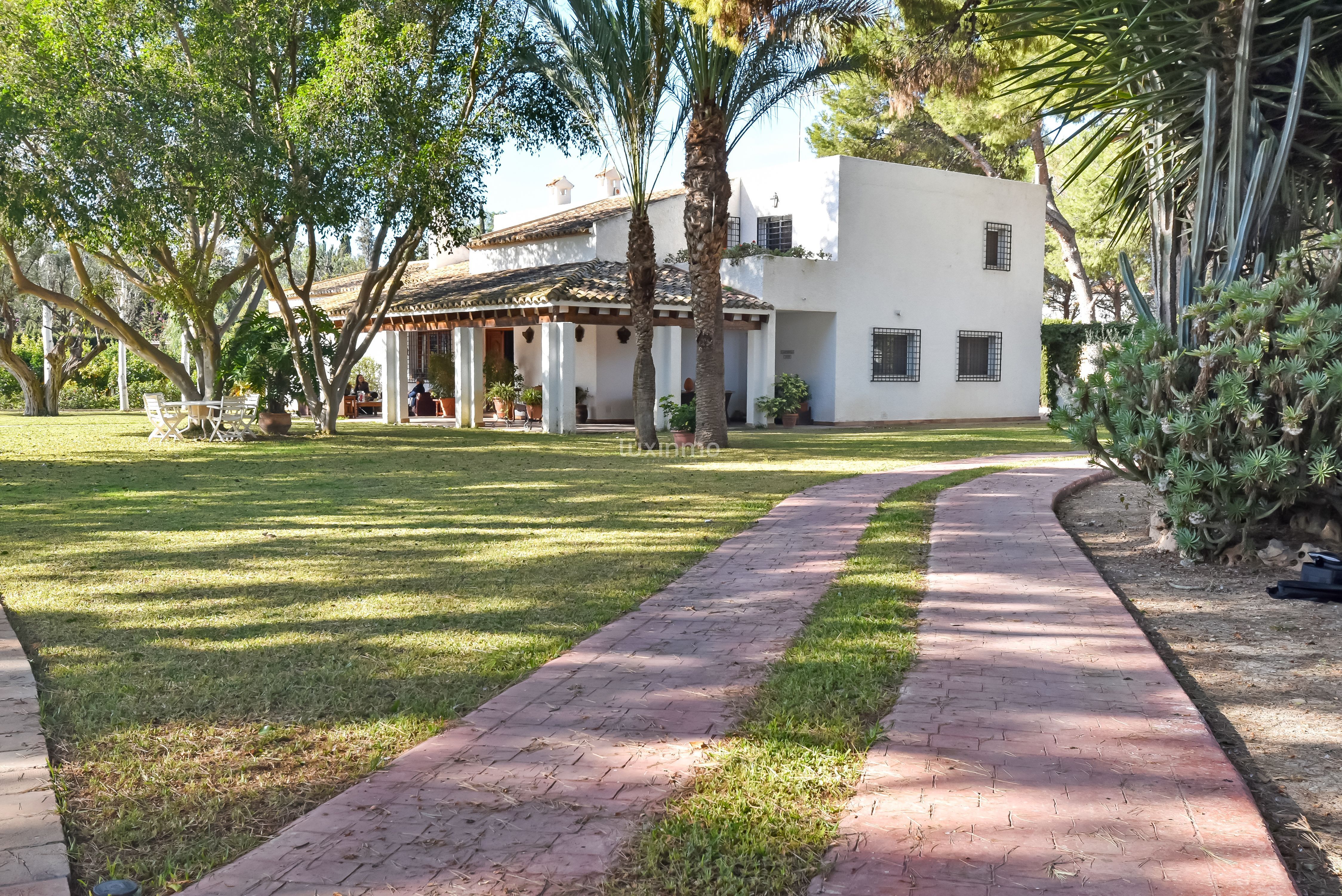 Jardí de Casa o xalet en venda en Alicante / Alacant amb Calefacció, Terrassa i Traster