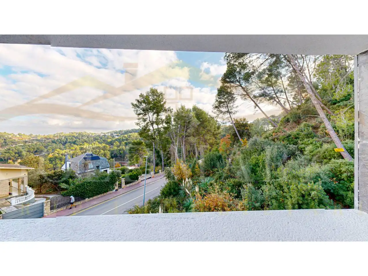 Vista exterior de Casa o xalet en venda en Corbera de Llobregat amb Aire condicionat, Calefacció i Jardí privat