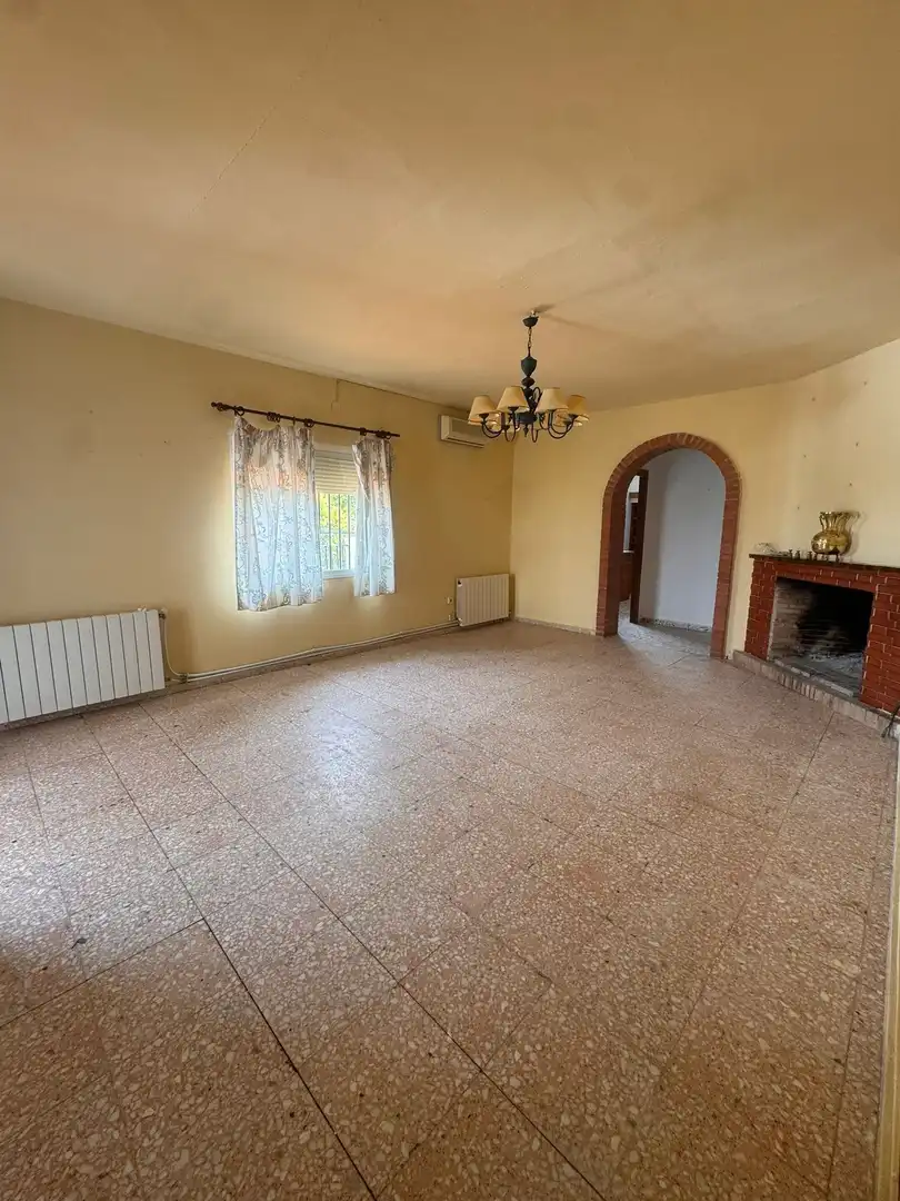Sala d'estar de Casa o xalet en venda en Mérida amb Aire condicionat, Calefacció i Jardí privat