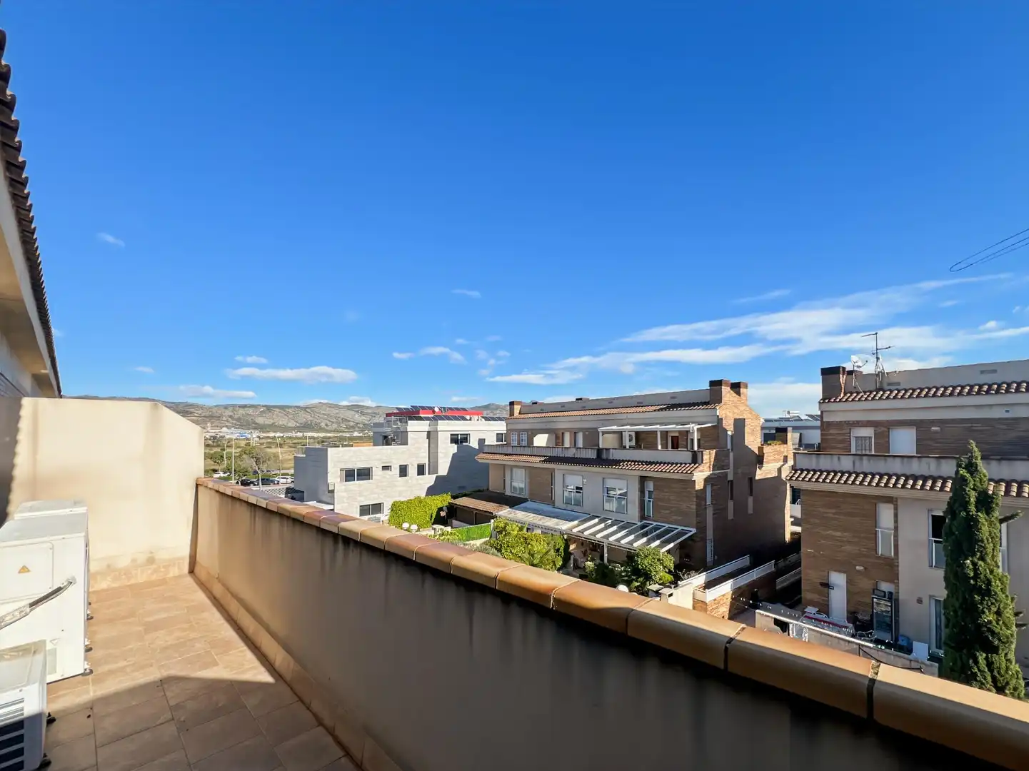 Terrassa de Casa adosada en venda en Castellón de la Plana / Castelló de la Plana amb Aire condicionat, Calefacció i Jardí privat