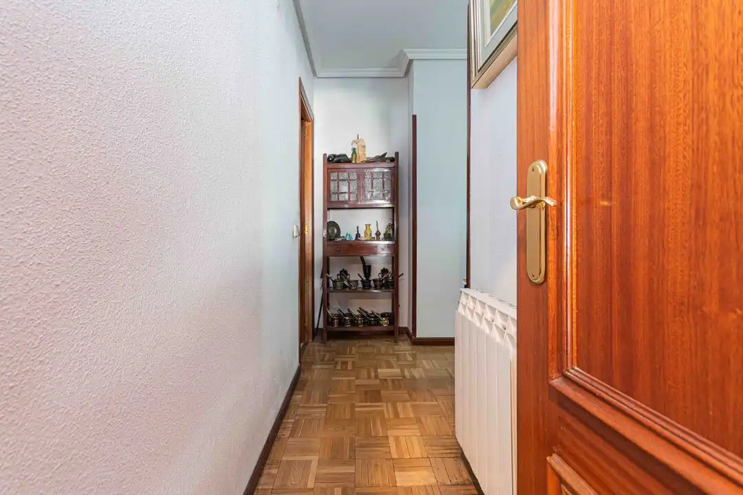 Flat for sale in Madrid  with Air Conditioner, Heating and Storage room