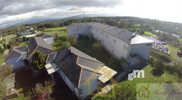 Building for sale in A Pobra de Trives 