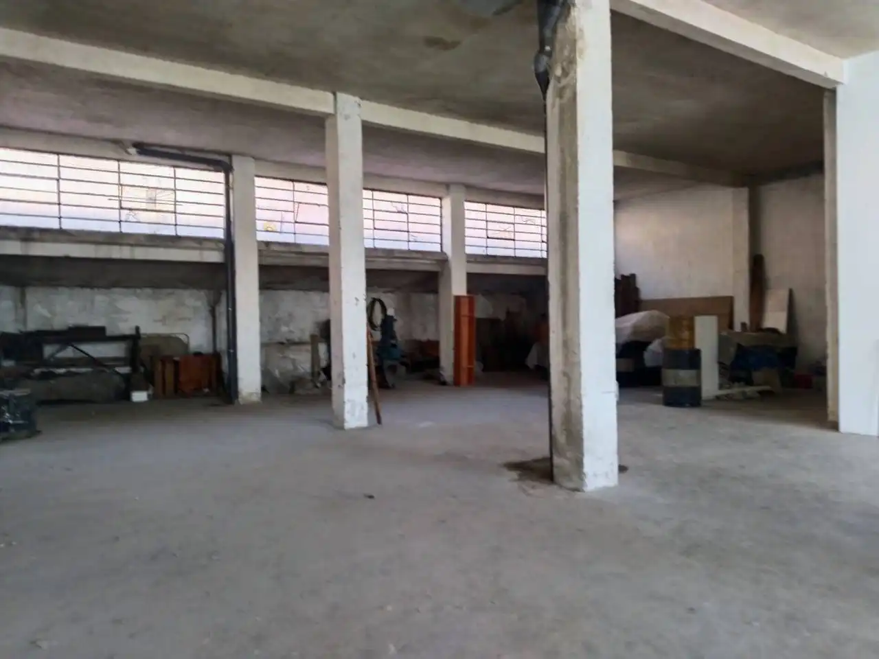 Geschaftsraum zur Miete in Calle Romancero, San Julián - Barriada de Cortes