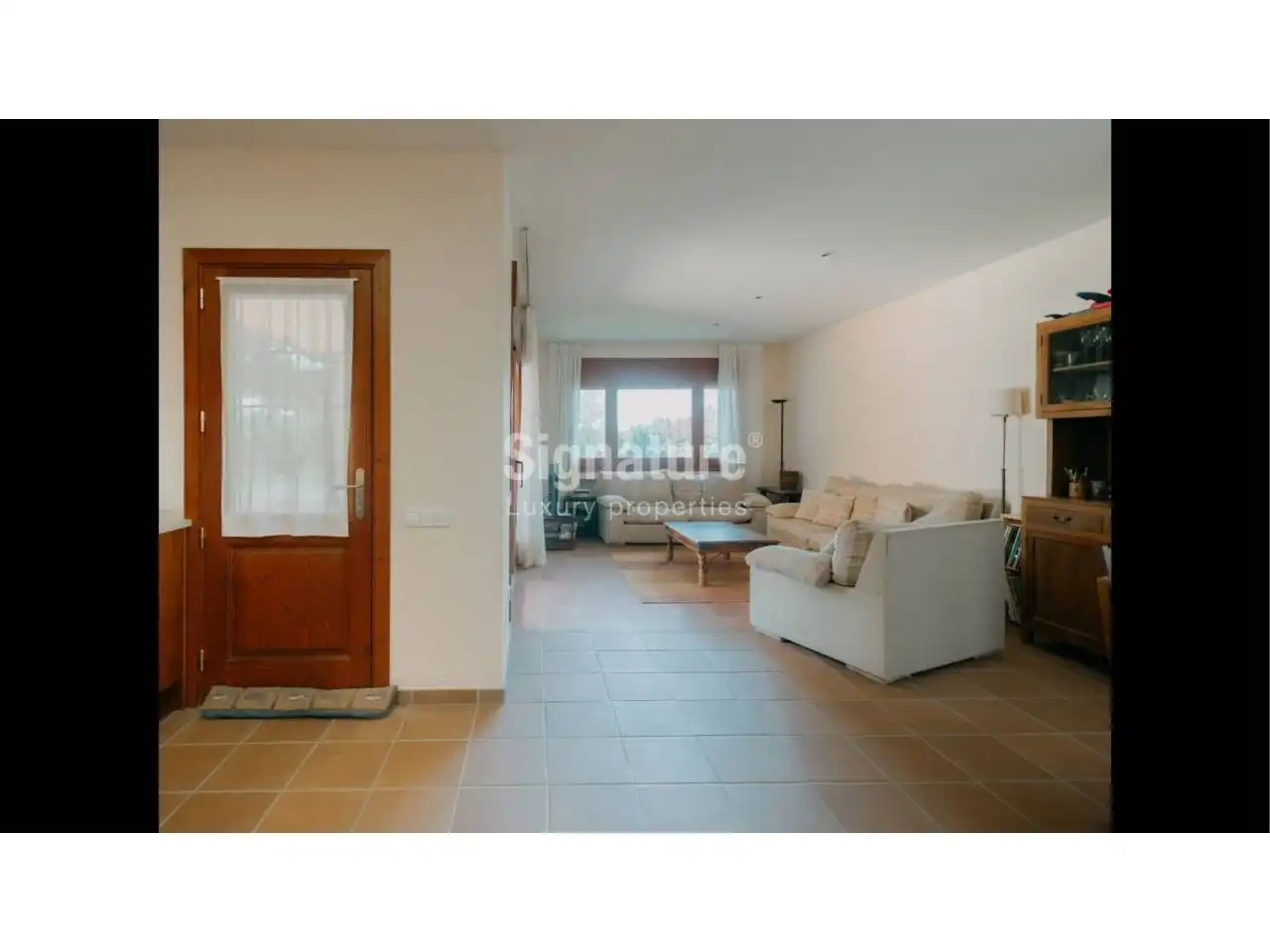 Sala d'estar de Casa o xalet en venda en Sant Andreu de Llavaneres amb Calefacció, Jardí privat i Terrassa
