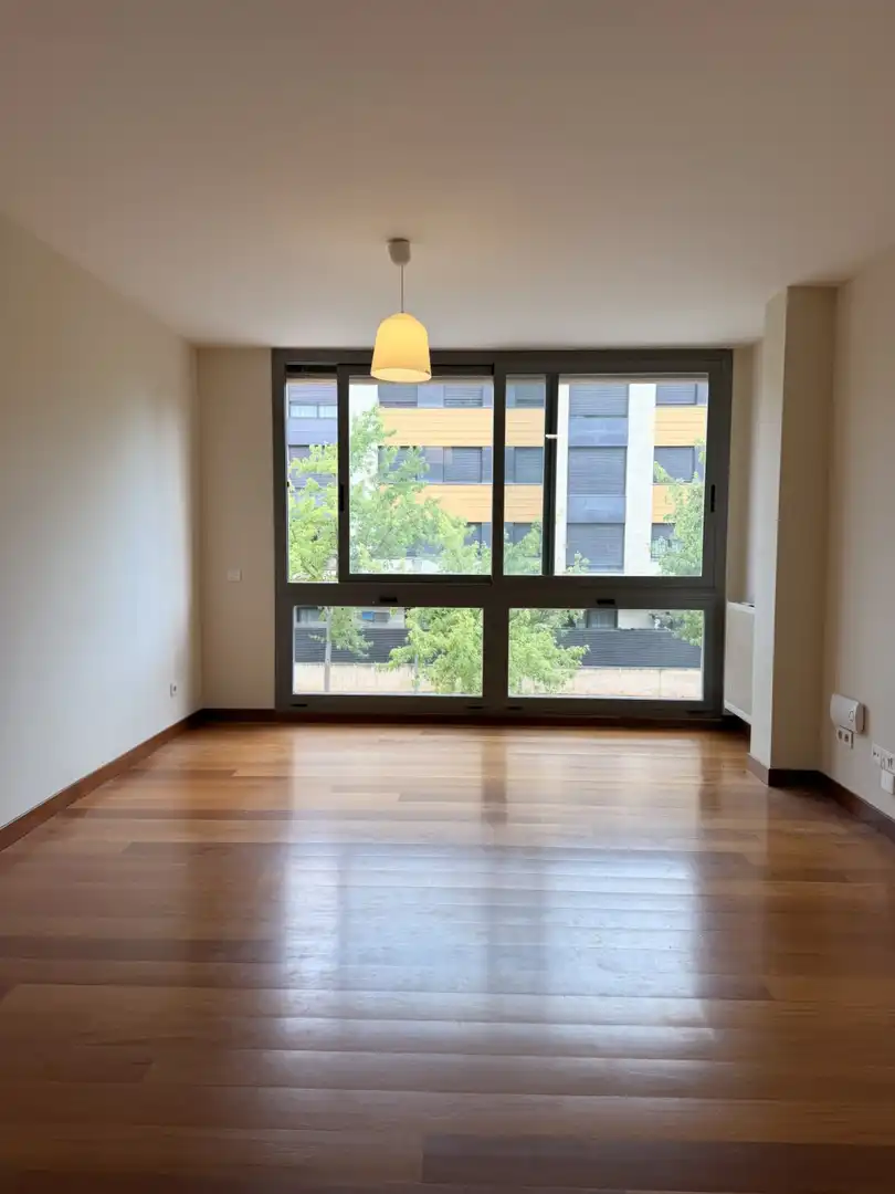 Bedroom of Flat for sale in  Logroño  with Heating, Private garden and Parquet flooring