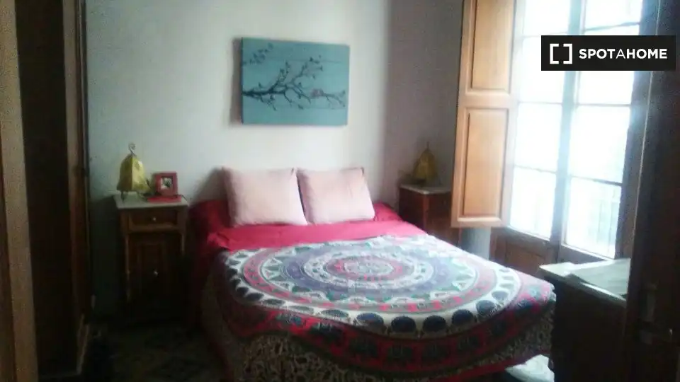 Bedroom of Flat for share in  Palma de Mallorca  with Air Conditioner, Heating and Furnished