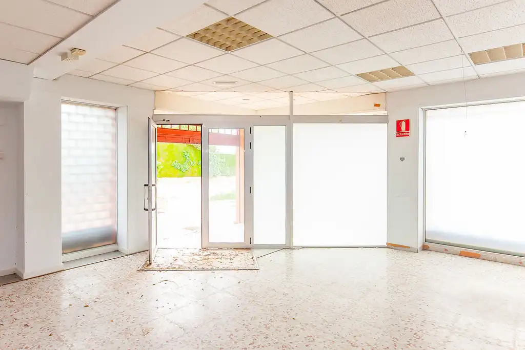 Local en venta en San Antonio de Benagéber con Aire acondicionado