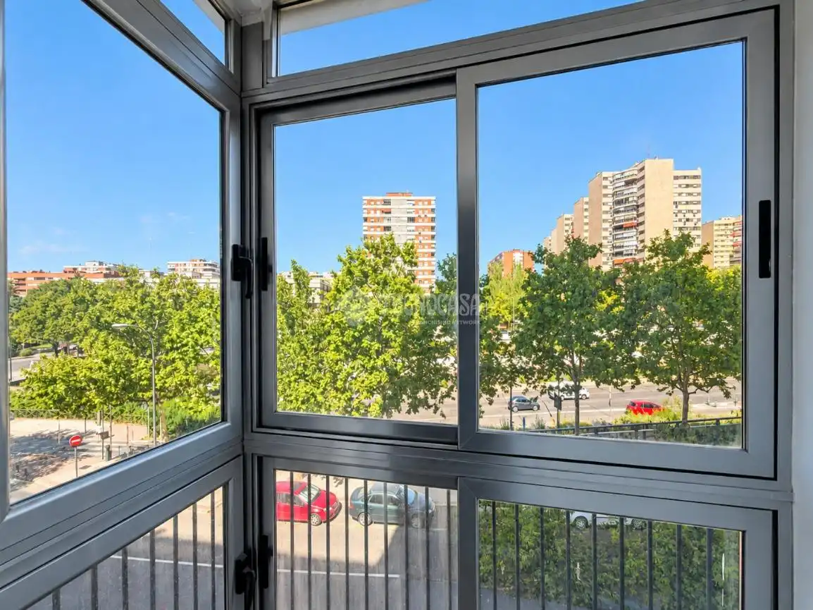Exterior view of Flat for sale in Fuencarral - El Pardo