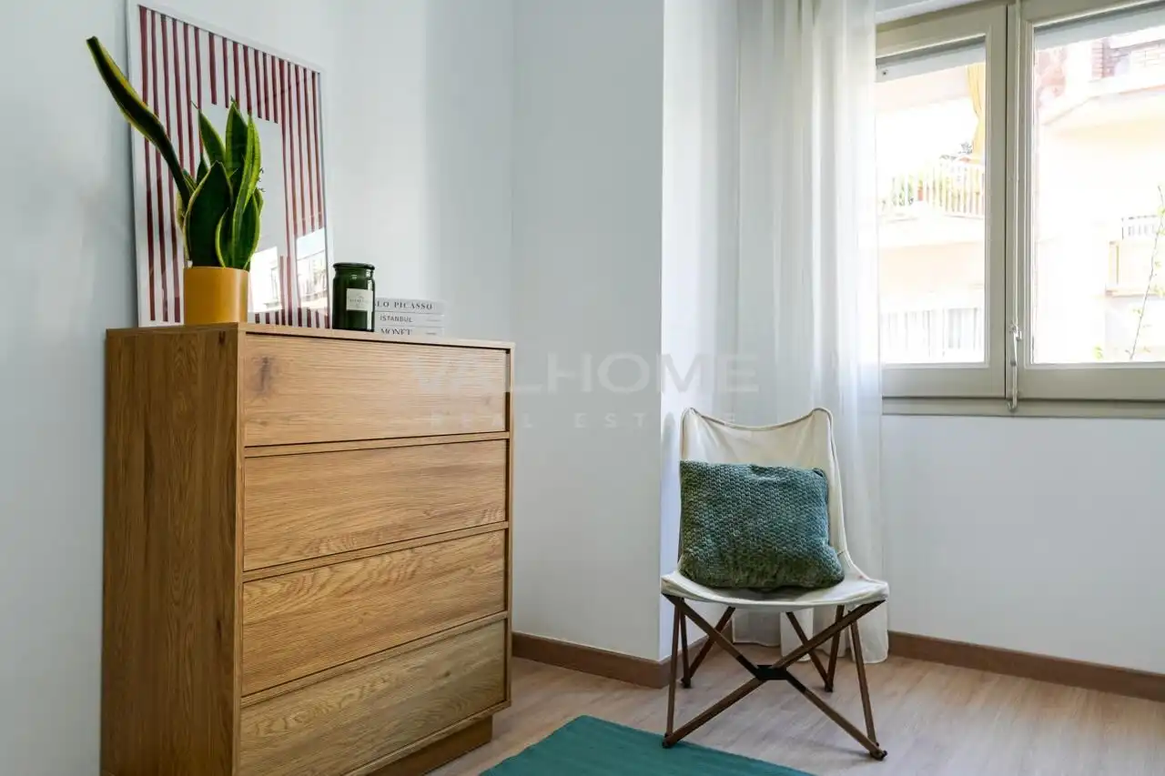 Schlafzimmer von Wohnungen zum Verkauf in Barcelona mit Klimaanlage, Heizung und Balkon