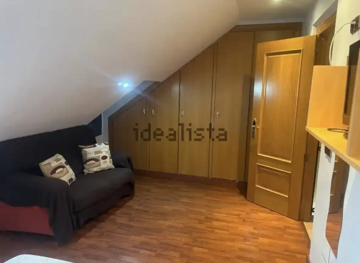 Dormitori de Casa o xalet de lloguer en  Murcia Capital amb Aire condicionat i Balcó