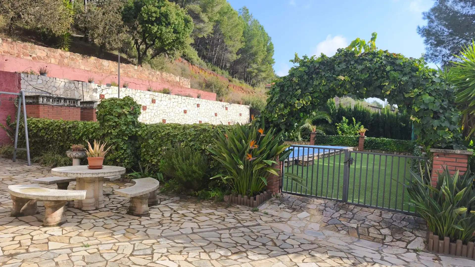 Jardí de Casa o xalet en venda en Cervelló amb Jardí privat, Terrassa i Piscina