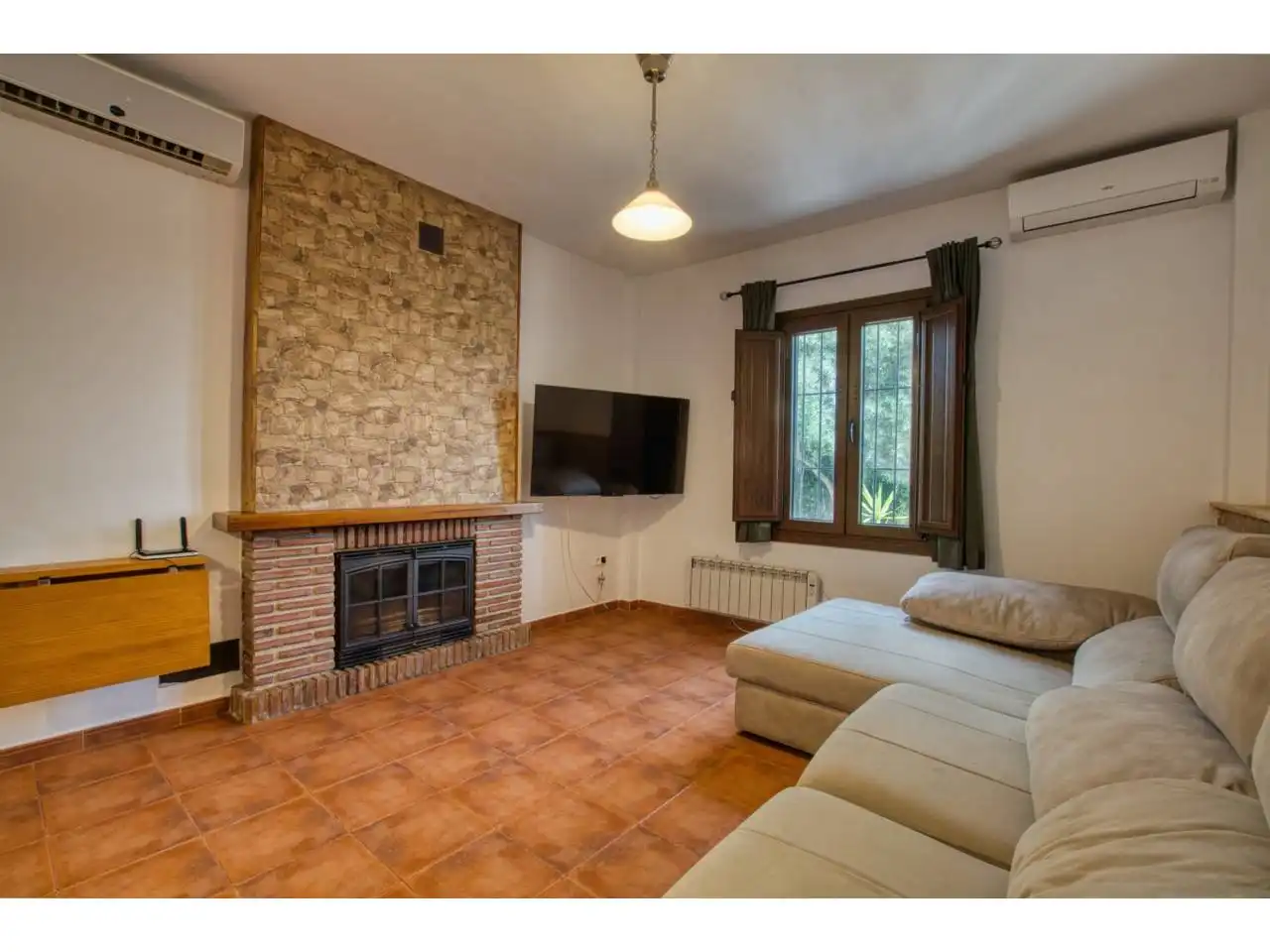 Sala d'estar de Casa o xalet en venda en Periana amb Terrassa i Piscina