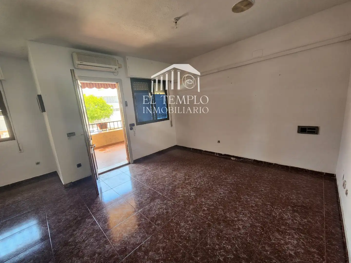 Terrassa de Casa adosada en venda en Onil amb Aire condicionat