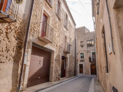 Vista exterior de Finca rústica en venda en Peralada amb Aire condicionat, Terrassa i Balcó