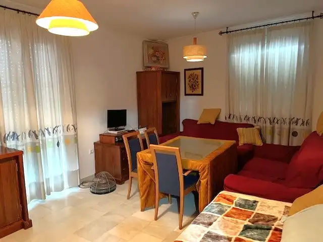 Sala d'estar de Pis de lloguer en Villafranca de Córdoba amb Aire condicionat, Moblat i Forn