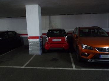 Single parking space for sale in Carrer de la Constitució 176
