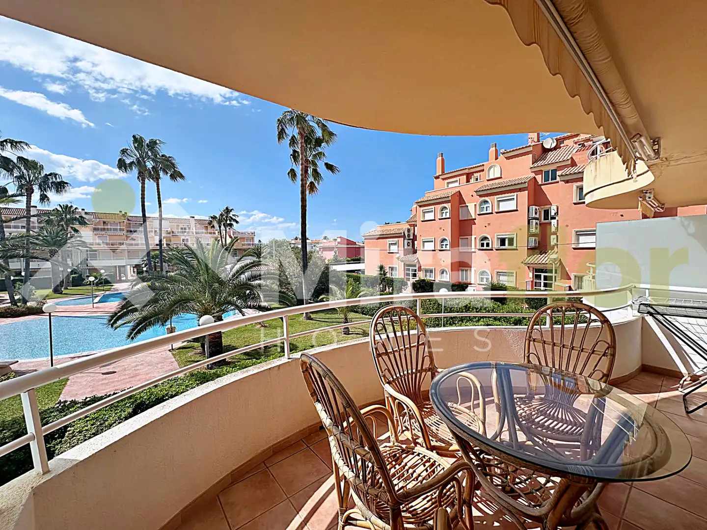 Apartament amb terrassa en venda a Las Marinas / Les Marines