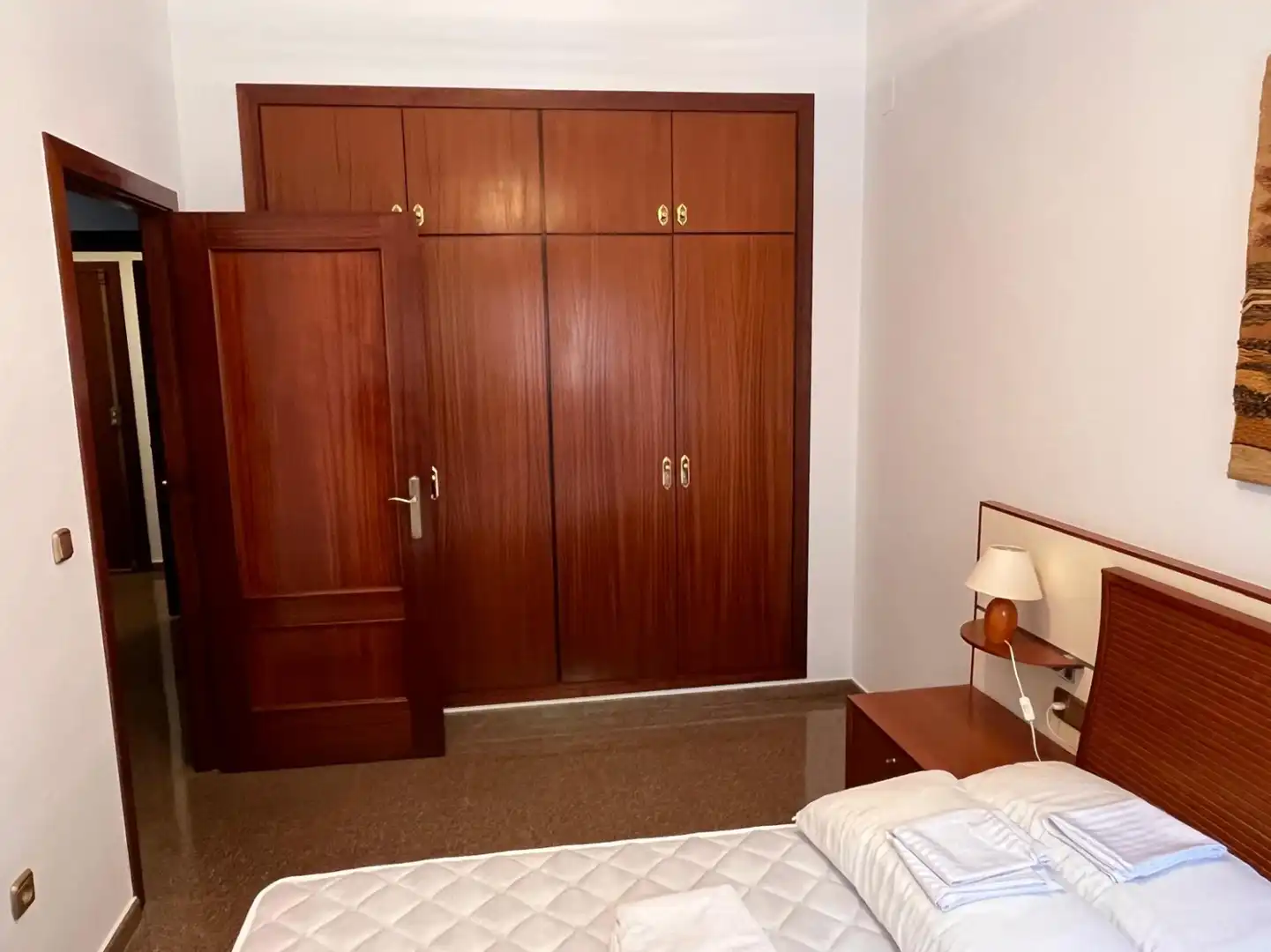 Schlafzimmer von Wohnung zur Miete in Valencia mit Klimaanlage, Heizung und Möbliert